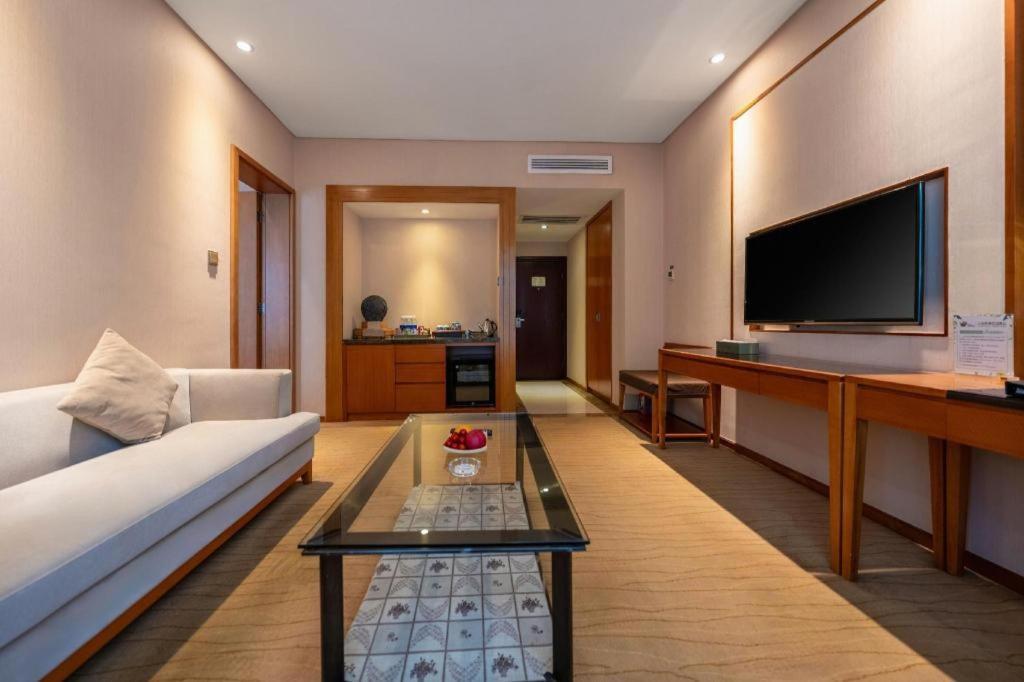 Expo Garden Hotel Kunming Exterior photo