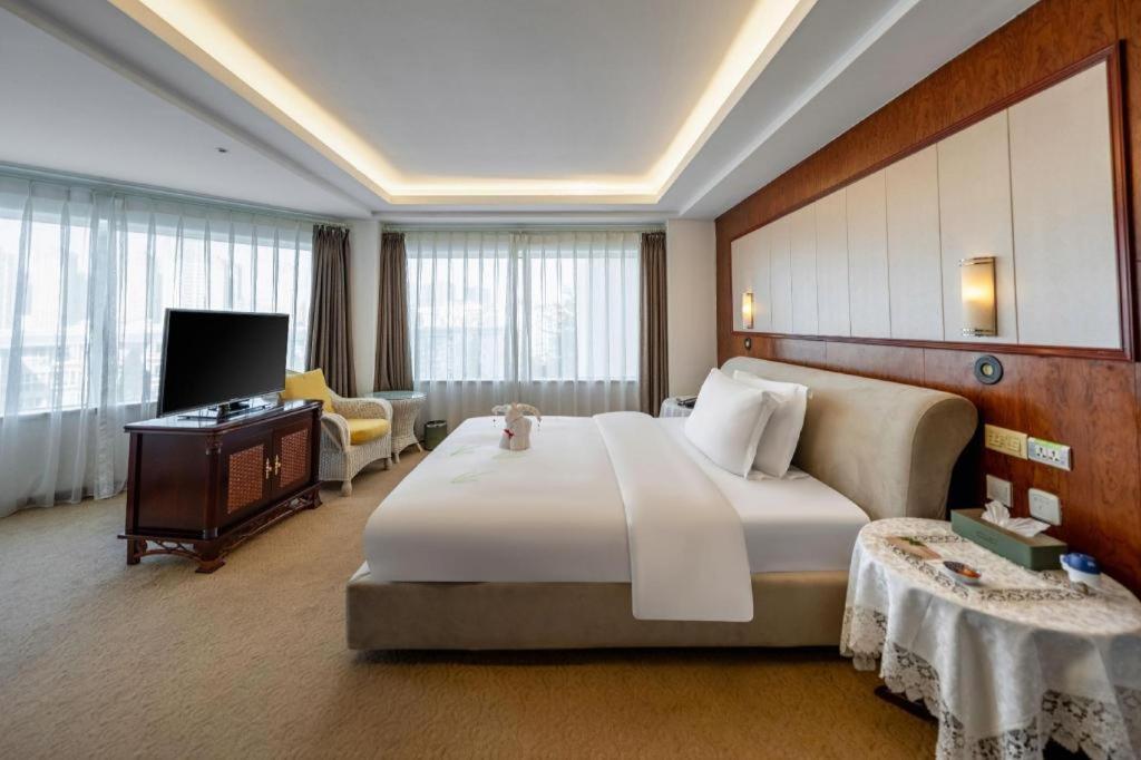 Expo Garden Hotel Kunming Exterior photo