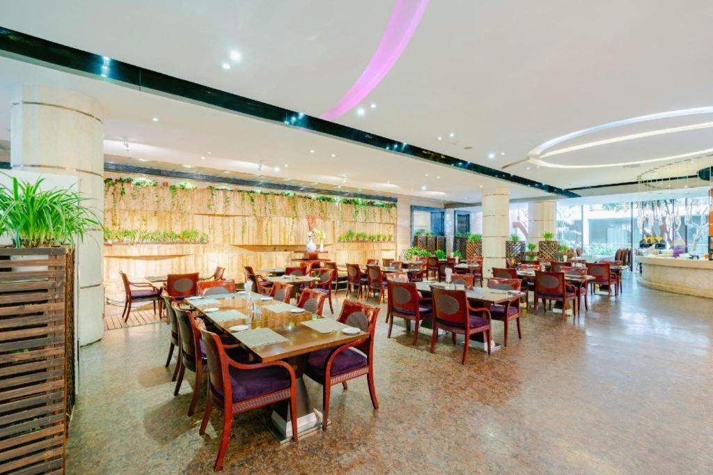Expo Garden Hotel Kunming Exterior photo