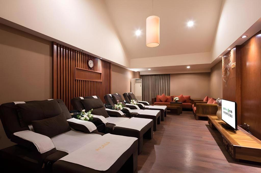 Expo Garden Hotel Kunming Exterior photo