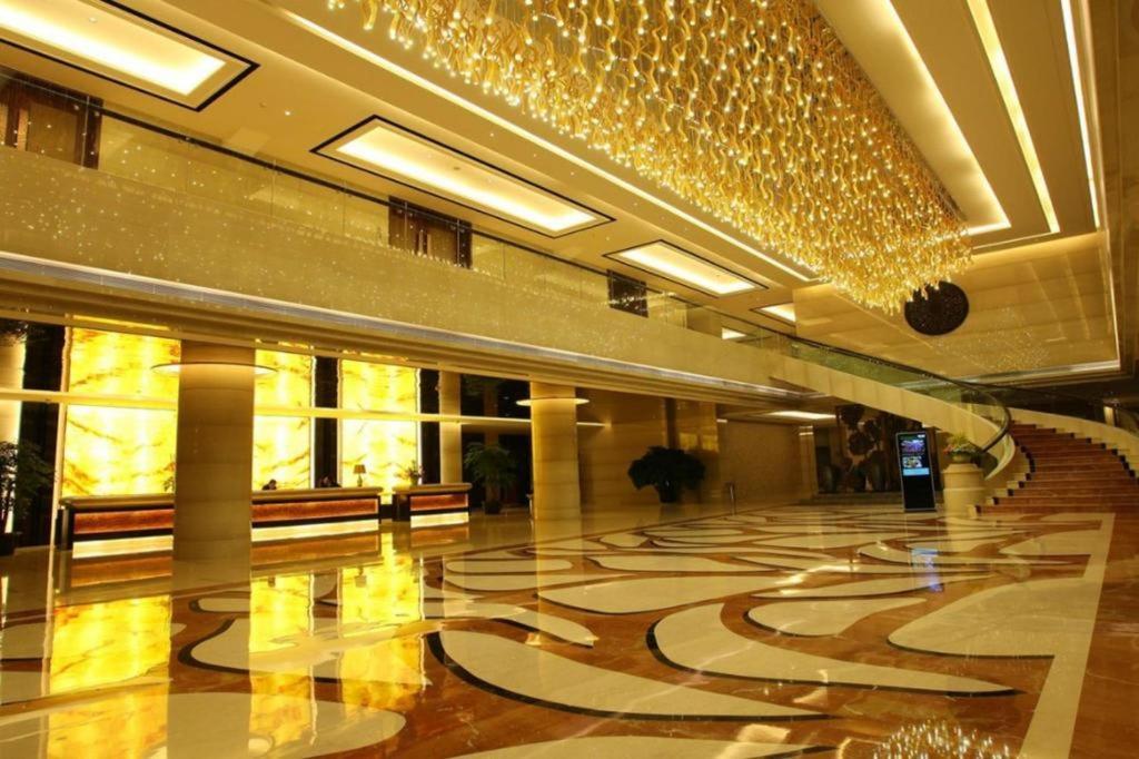 Expo Garden Hotel Kunming Exterior photo